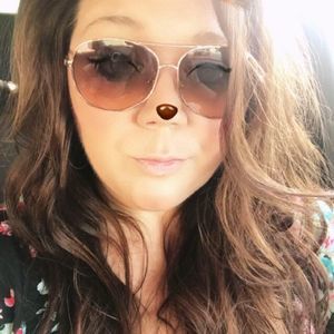 Meet your Posher, Brandi